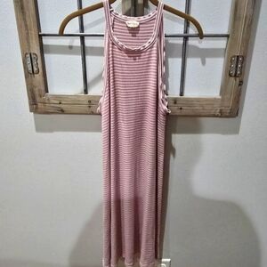 Hem & Thread Dress, Small. Cute and comfy!